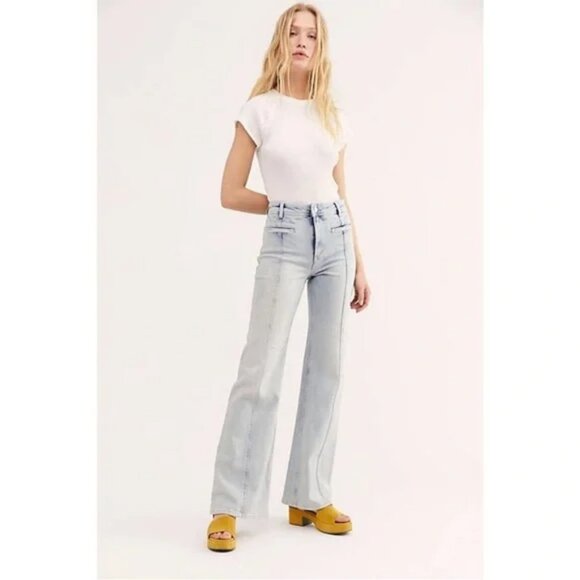 Free People Denim - Free People Firecracker Flare Jeans in Lightwash Yellow Stars, Size 29